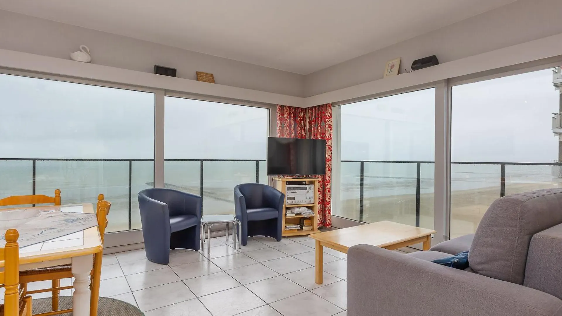 Corner Studio With Sea-Views Middelkerke Apartment